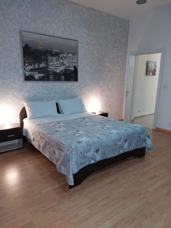 House Holidays A.S. Rooms คาตาเนีย ภายนอก รูปภาพ