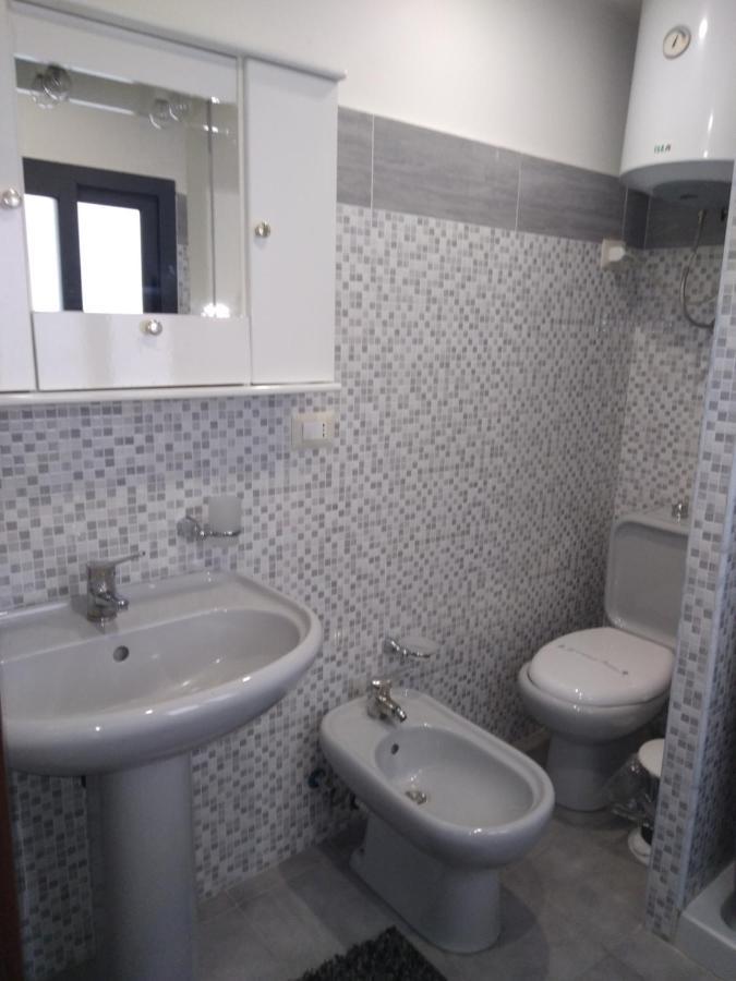 House Holidays A.S. Rooms คาตาเนีย ภายนอก รูปภาพ