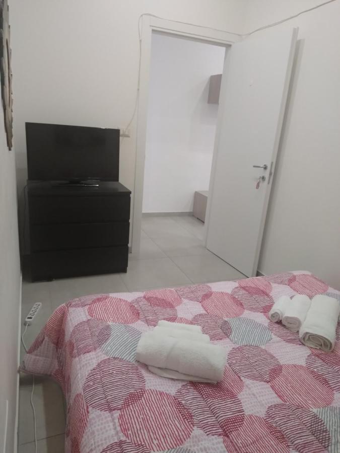 House Holidays A.S. Rooms คาตาเนีย ภายนอก รูปภาพ